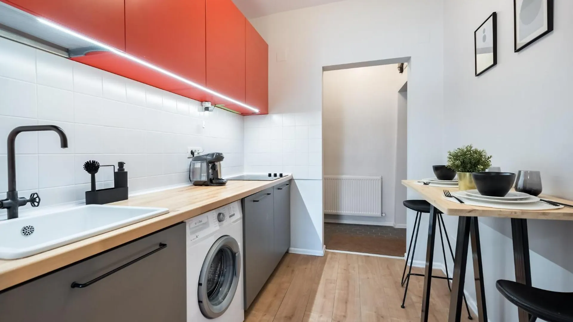 Mandarina Central Studio Bucharest 0*,  Romania