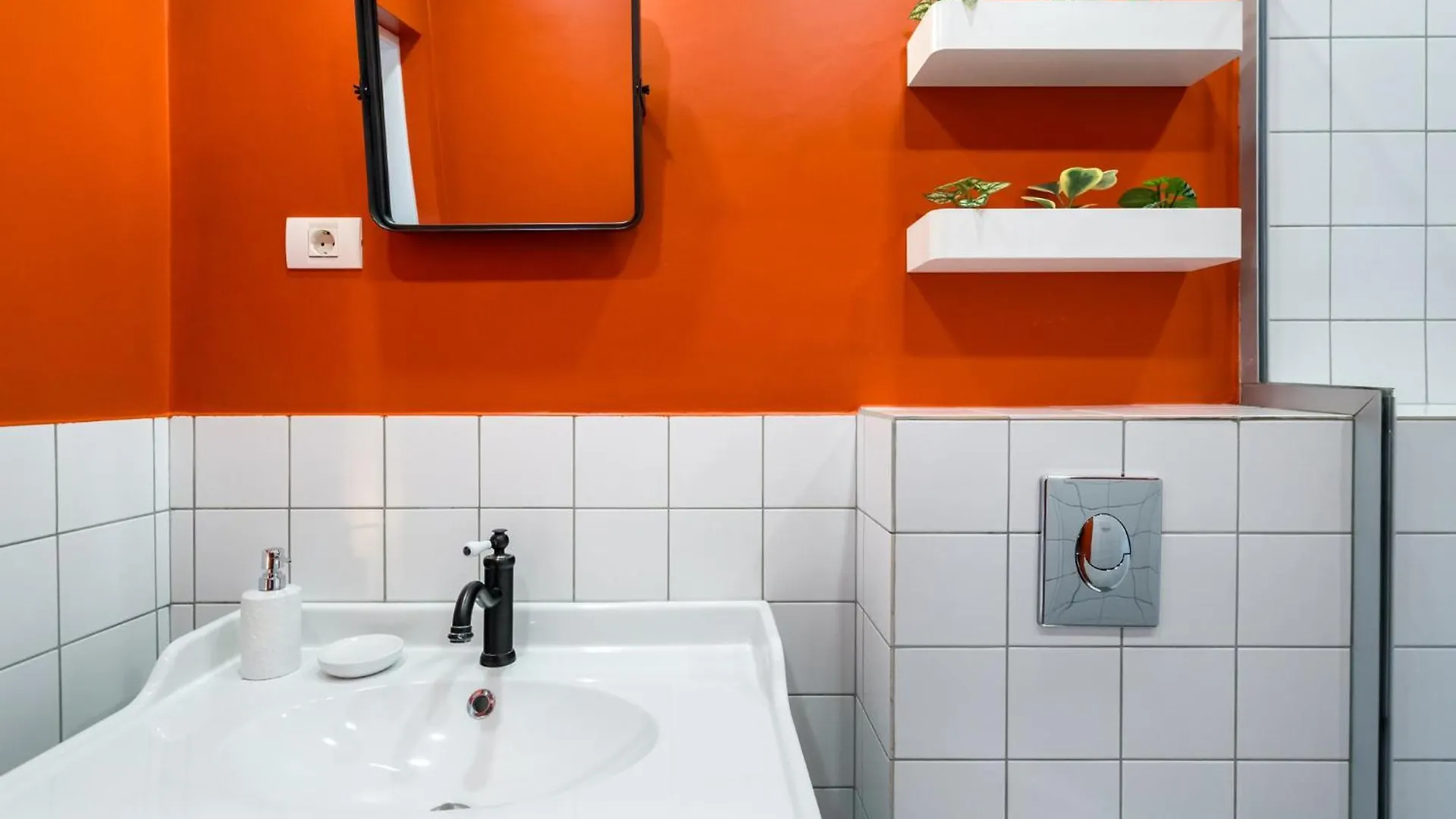 Mandarina Central Studio Bucharest Apartment