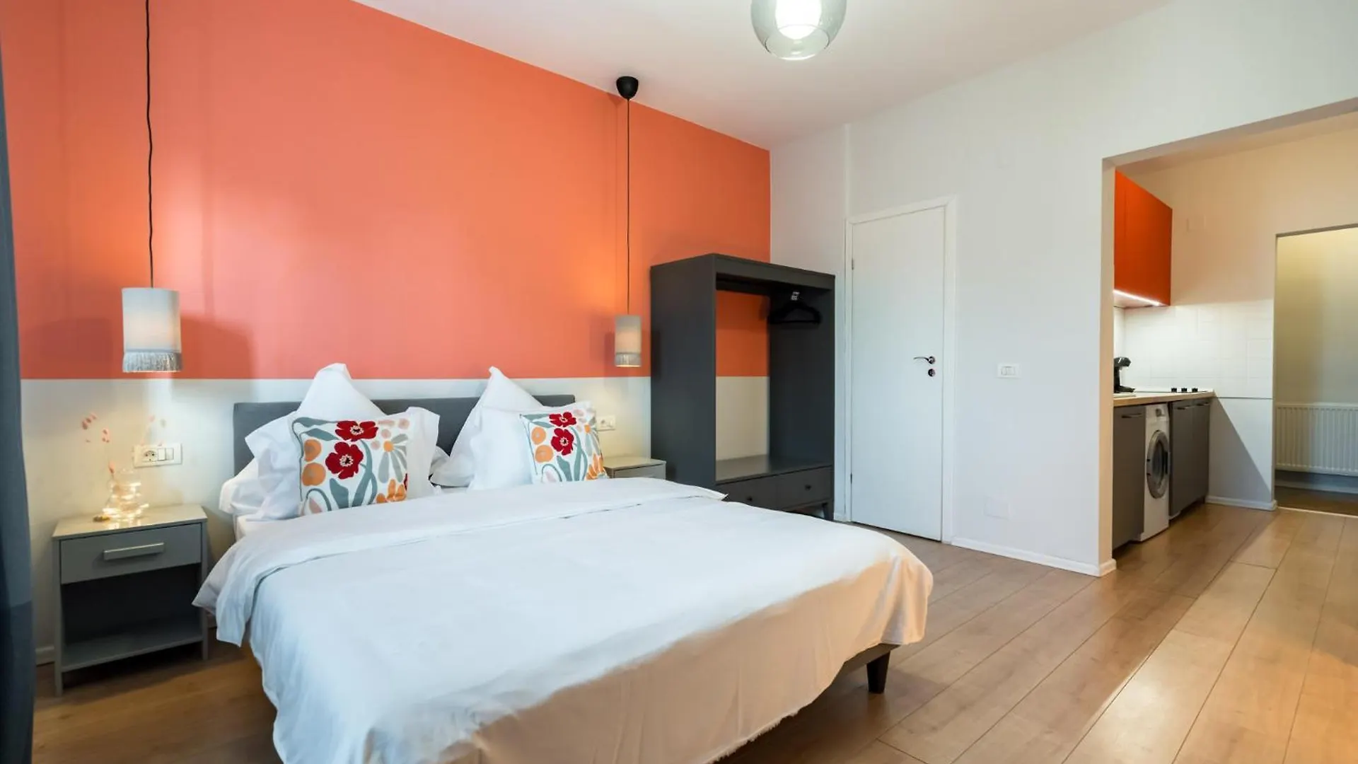 Mandarina Central Studio Bucharest Romania
